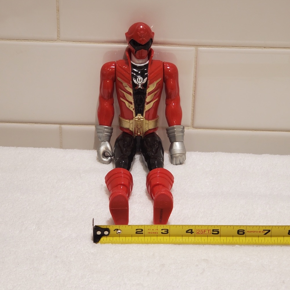 Red Power Ranger Megaforce Action Figure - Picture 4 of 5